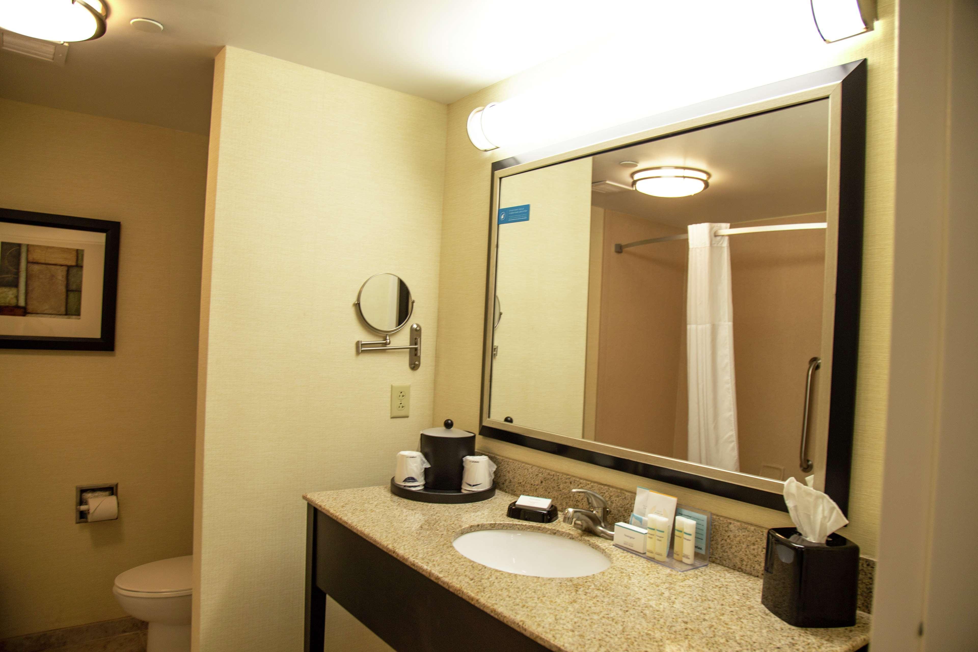 Hampton Inn & Suites Sharon West Middlesex Eksteriør billede