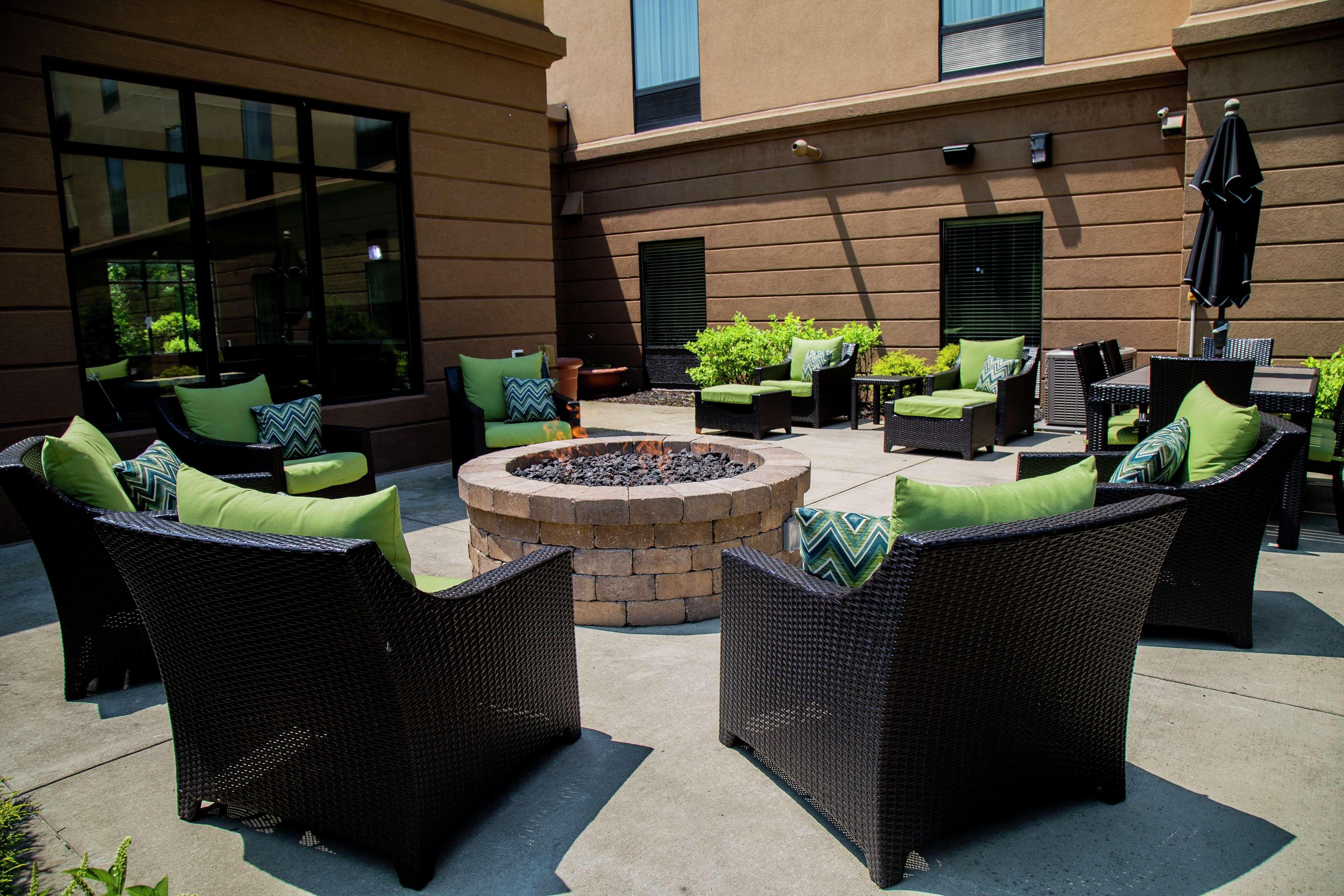Hampton Inn & Suites Sharon West Middlesex Eksteriør billede