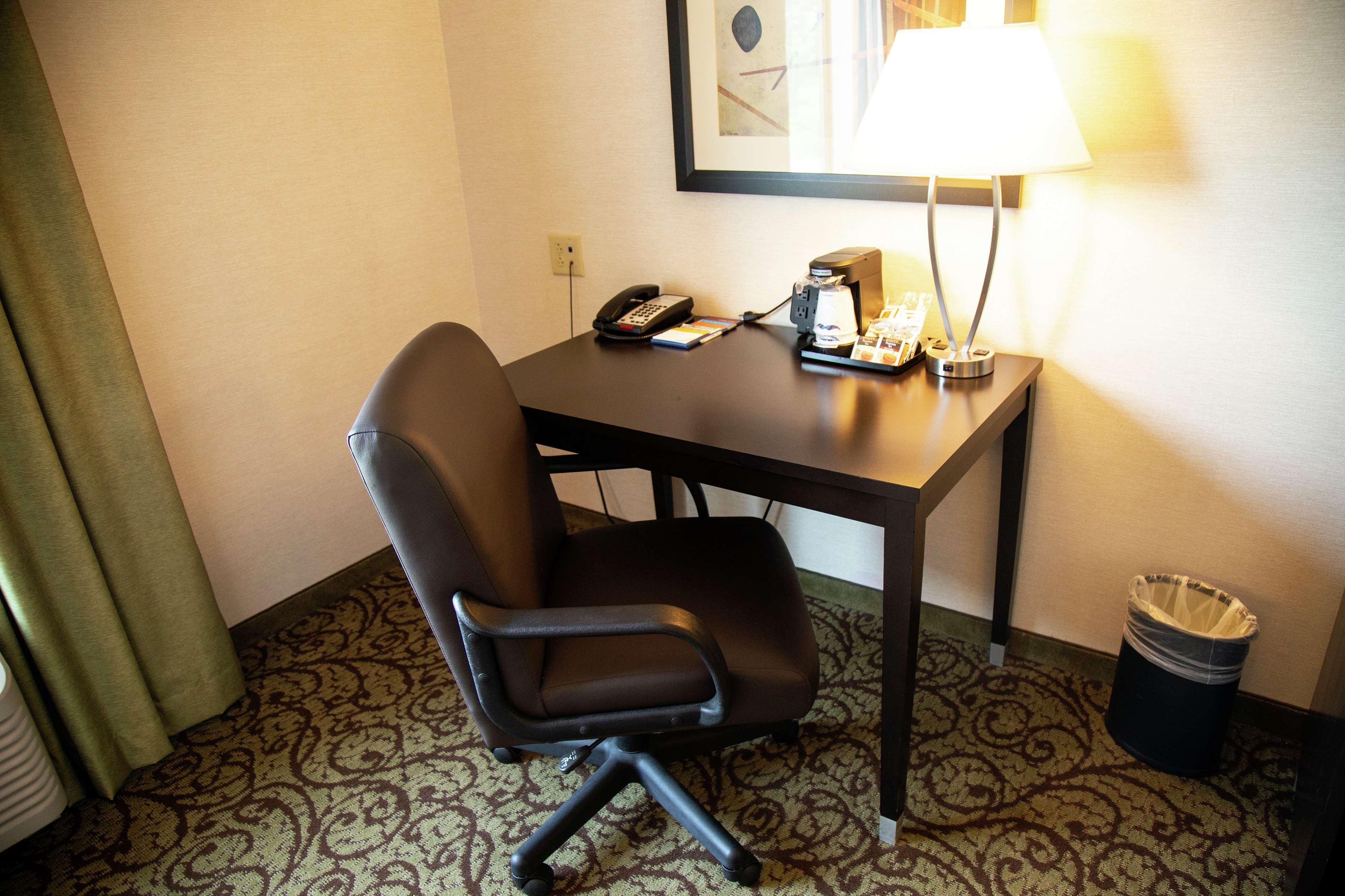Hampton Inn & Suites Sharon West Middlesex Eksteriør billede