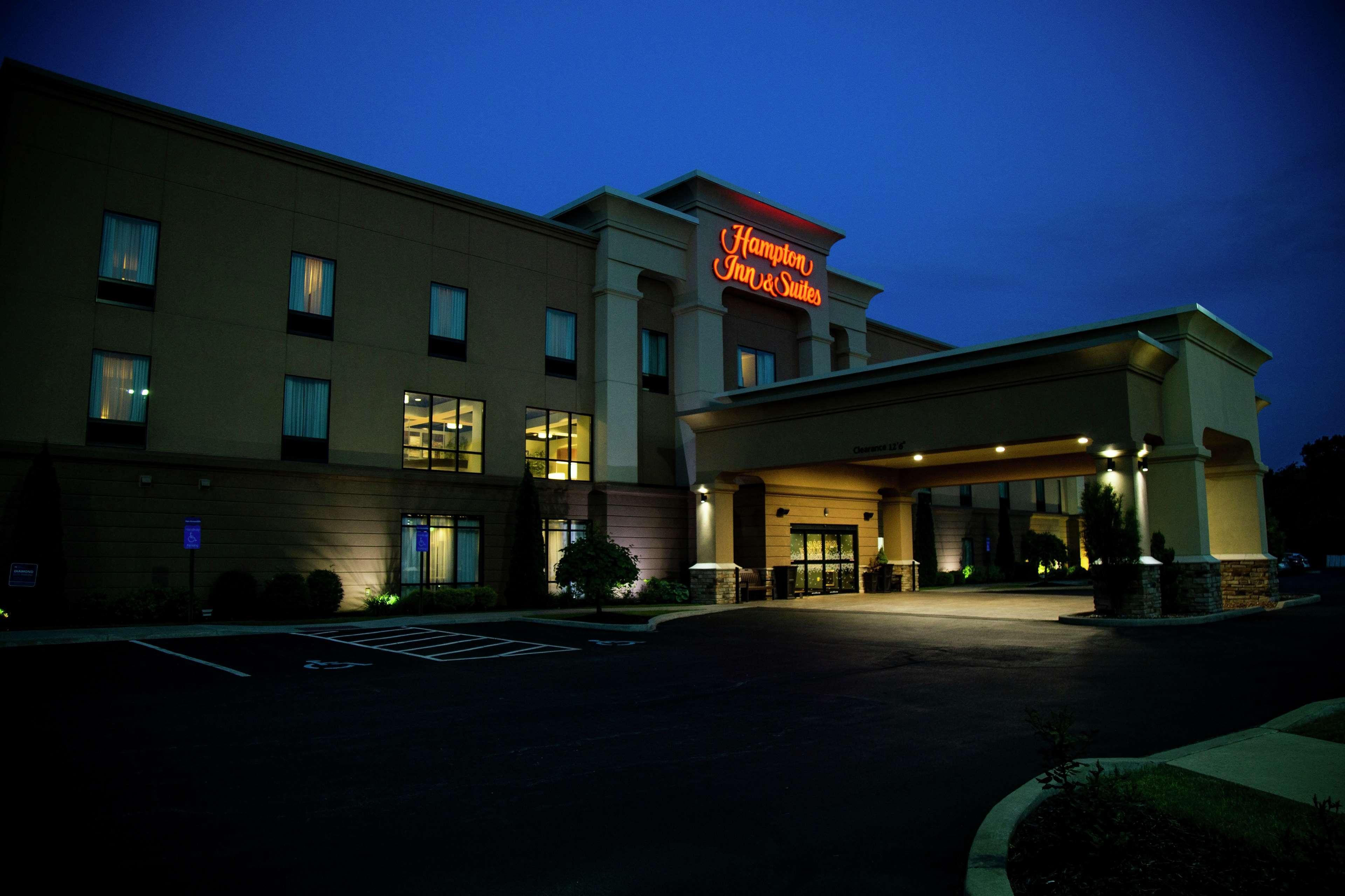 Hampton Inn & Suites Sharon West Middlesex Eksteriør billede